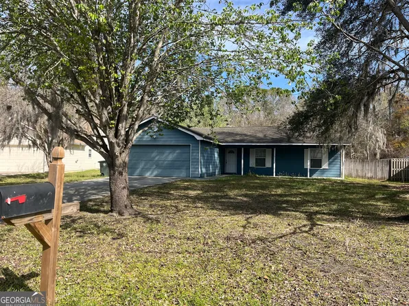 147 Lakeside Dr, Kingsland, GA 31548