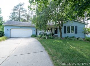 8457 Corsica Dr, Jenison, MI 49428