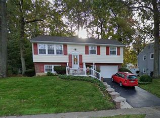 31 Bells Lake Dr, Turnersville, NJ 08012