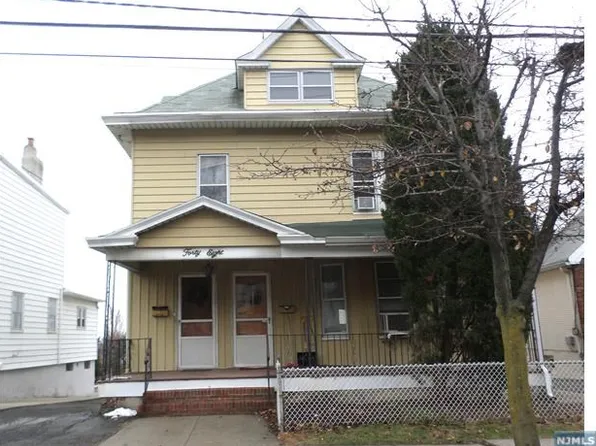 48 Hackensack St, East Rutherford, NJ 07073