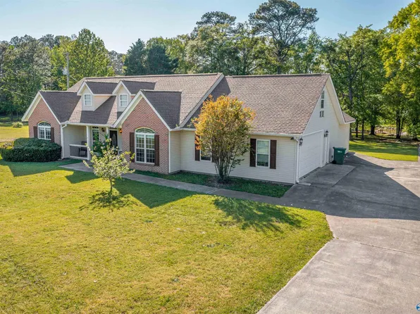 25 County Road 504, Centre, AL 35960