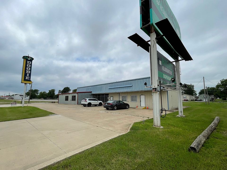 1st image of 303 N Service Rd