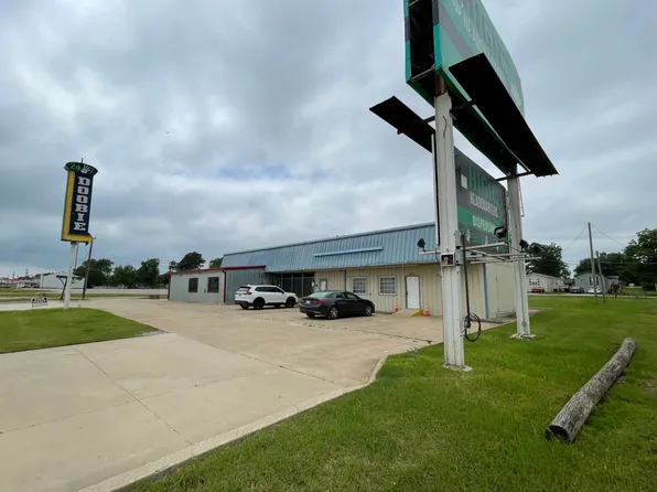303 N Service Rd, Calera, OK 74730
