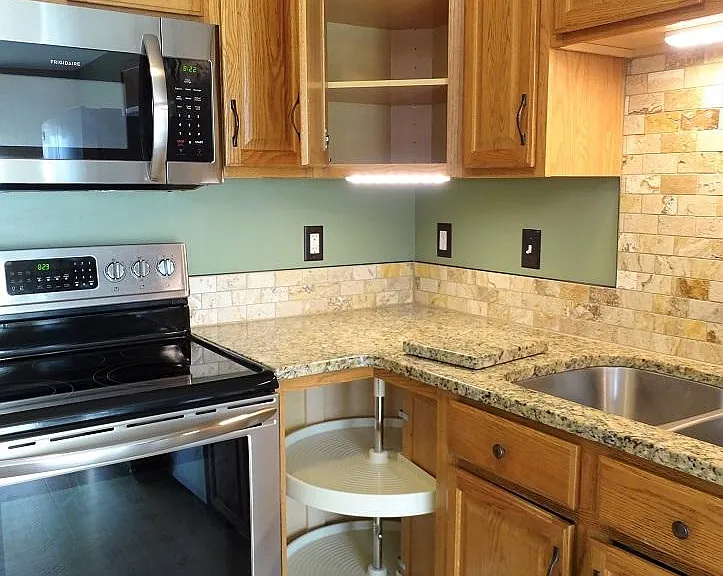 56 N Village Cir — Photo 8