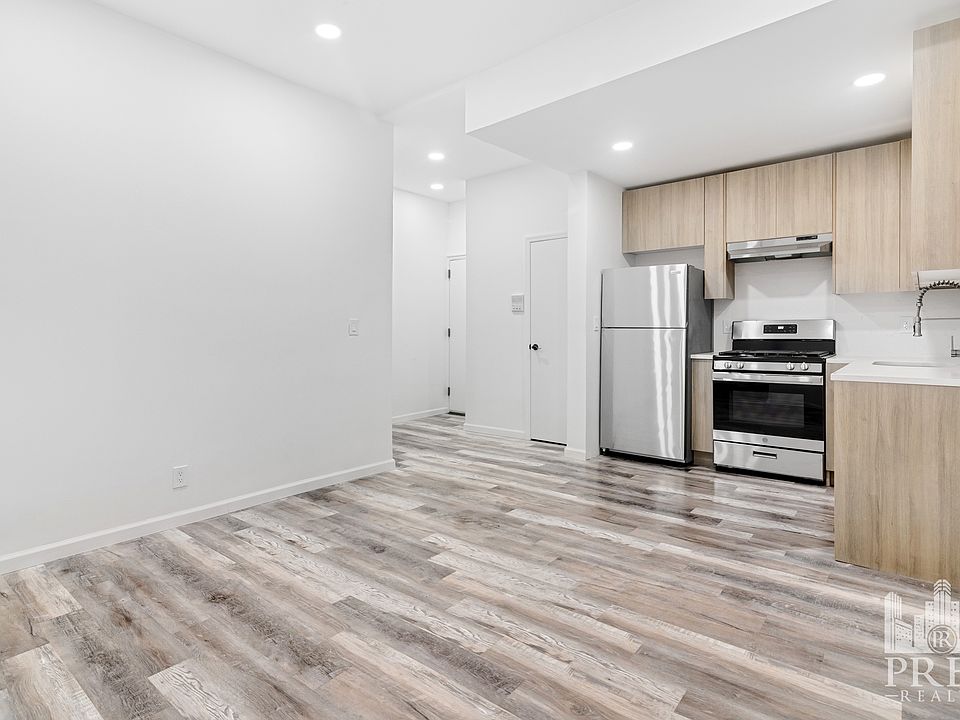 1st image of 1471 1st Ave #1B