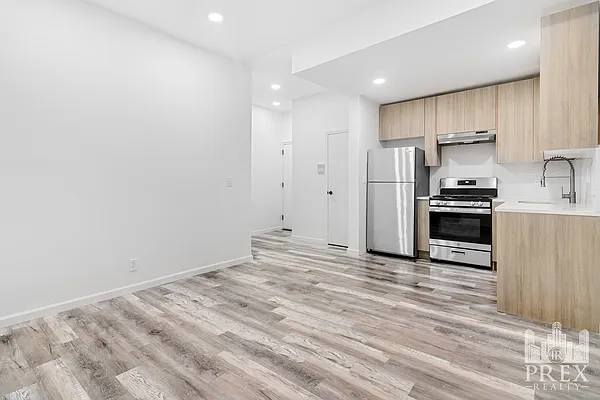 Rented by R New York | media 5