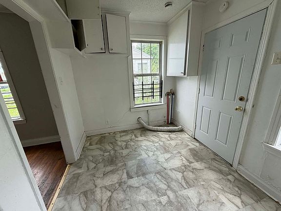 5th image of 3436 Fulton St