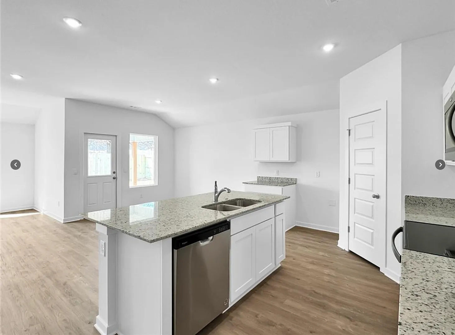 Charming New Construction in beautiful Prairie Grove! — Photo 4