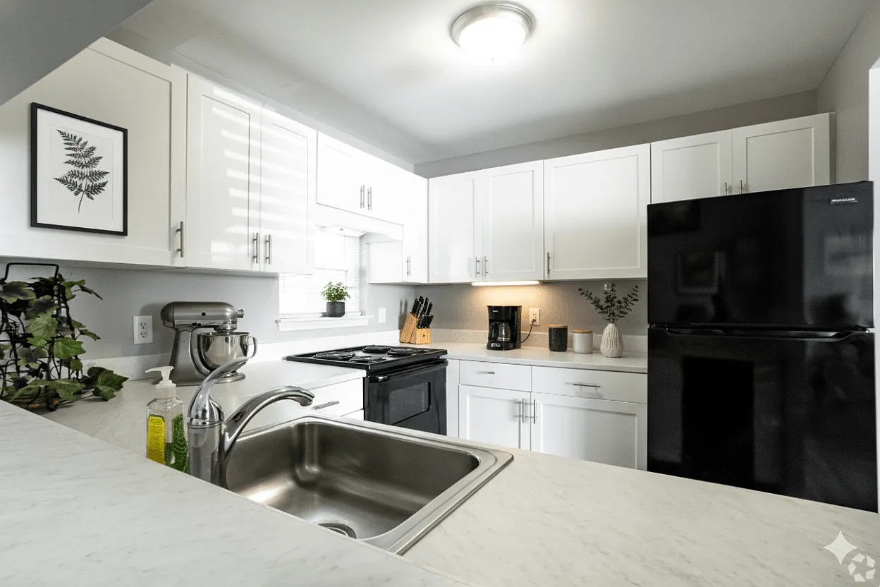 CenterPointe Apartments & Townhomes — Photo 1