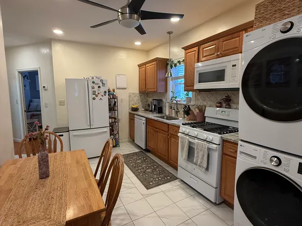 62 Trull St Unit 1, Somerville, MA 02145