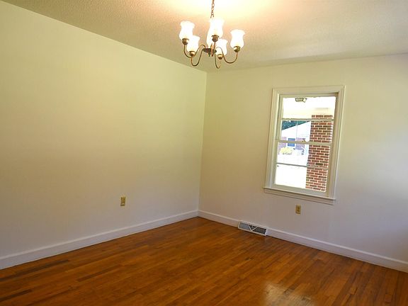 3rd image of 3555 Maybinton Rd