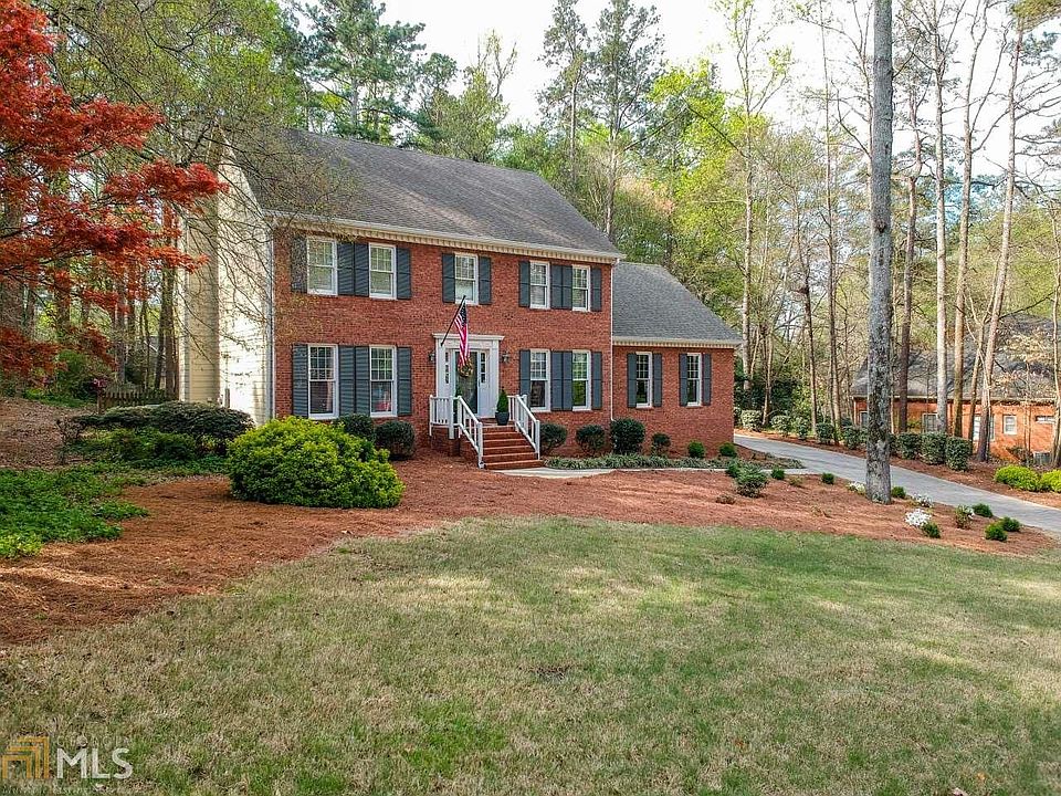 2nd image of 2097 Breconridge Dr SW