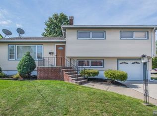 17 Dwight Ter, Clifton, NJ 07013