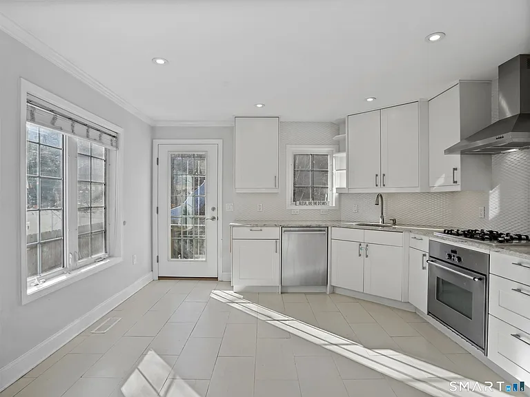61 Riverside Ave #1 — Photo 5