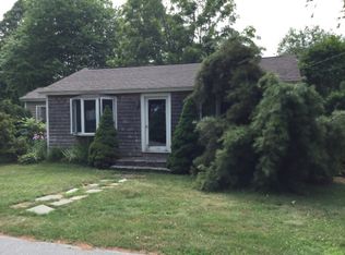 35 Vincent Ave, Old Saybrook, CT 06475