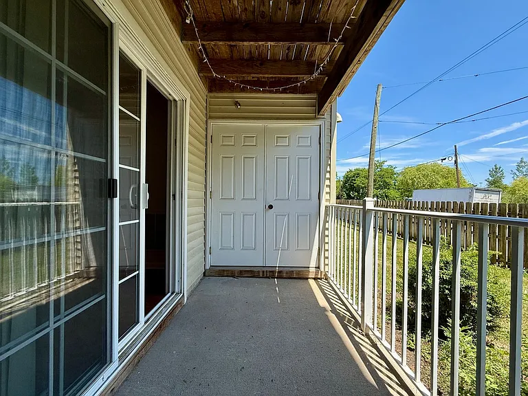 1315 Fernwood Ct — Photo 9