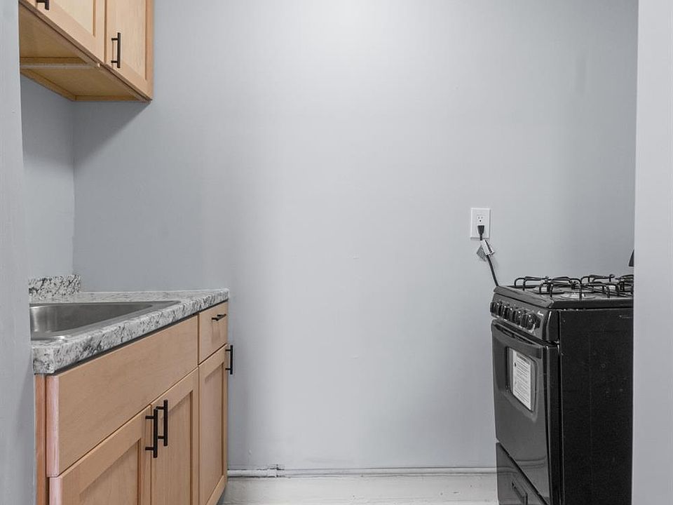 2nd image of 120 N Broadway #4