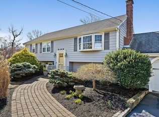 30 Clover Ln, Scituate, MA 02066