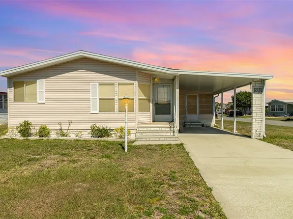 527 Persimmon Dr, Barefoot Bay, FL 32976