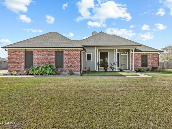 209 Stags Leap Ln, Broussard, LA 70518