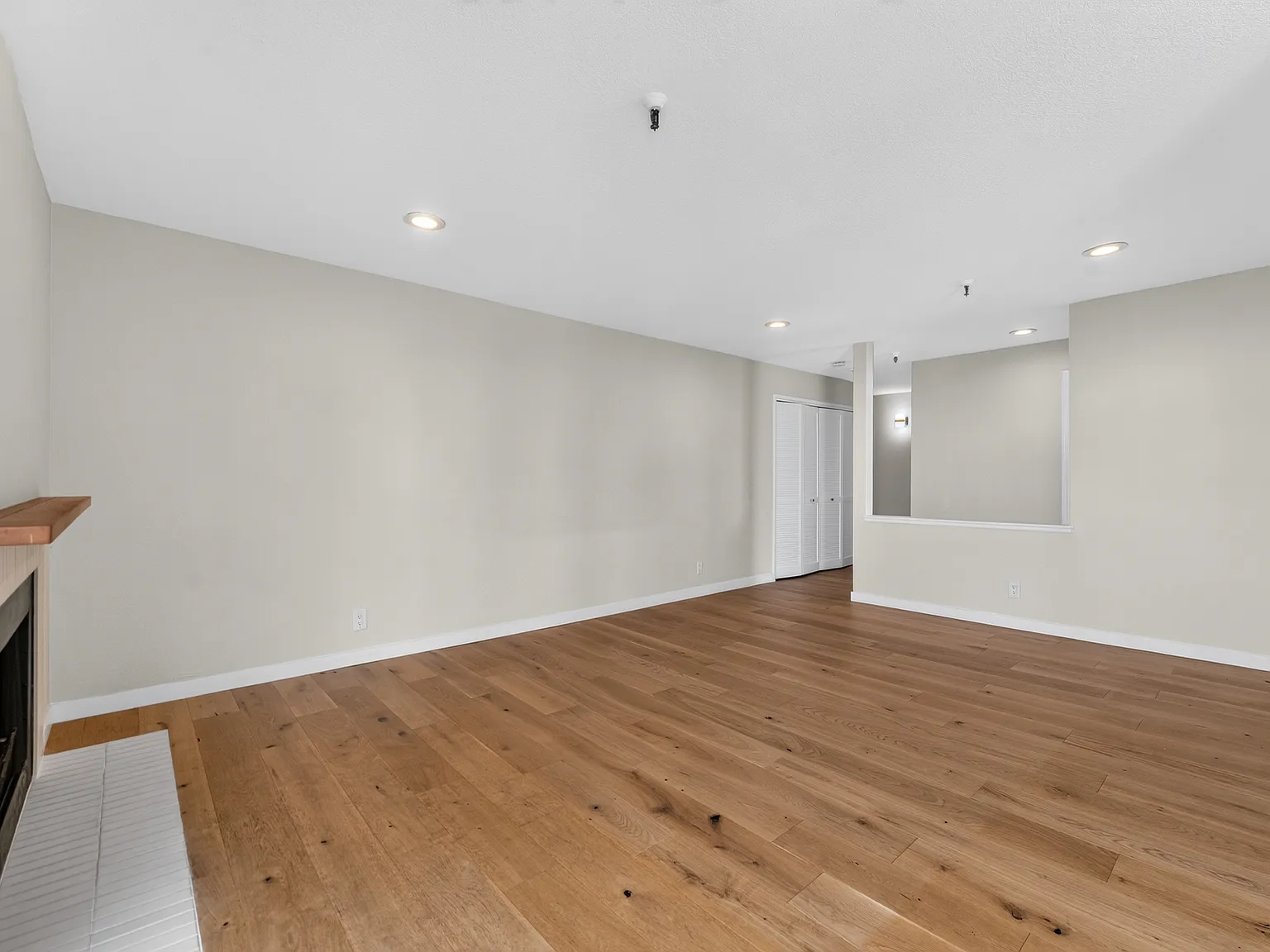 2 bed, 1280 sqft, $3,950 — Photo 3