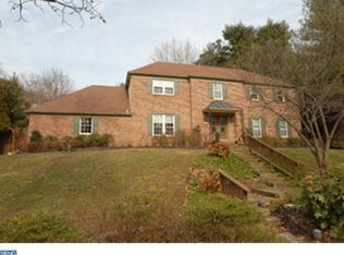 518 Ramblewood Dr, Bryn Mawr, PA 19010