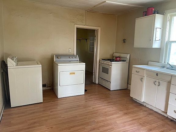 2nd image of 406 Nuckolls St