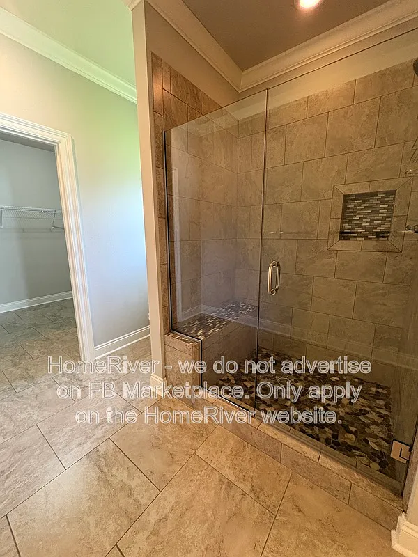 4 bed, 2.0 bath, 2055 sqft, $2,650 — Photo 4