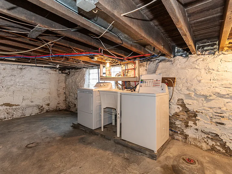 1600 Rutherford Ave #B — Photo 27