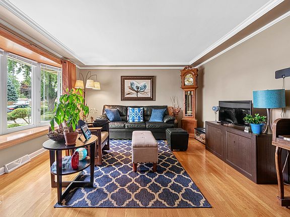 5th image of 9209 Parkside Ave