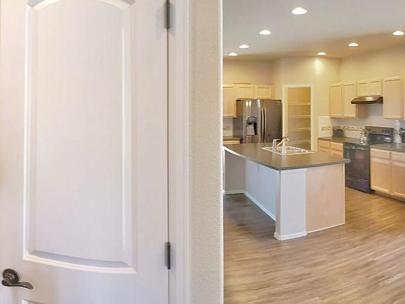 5th image of 2108 Orchard Bloom Dr