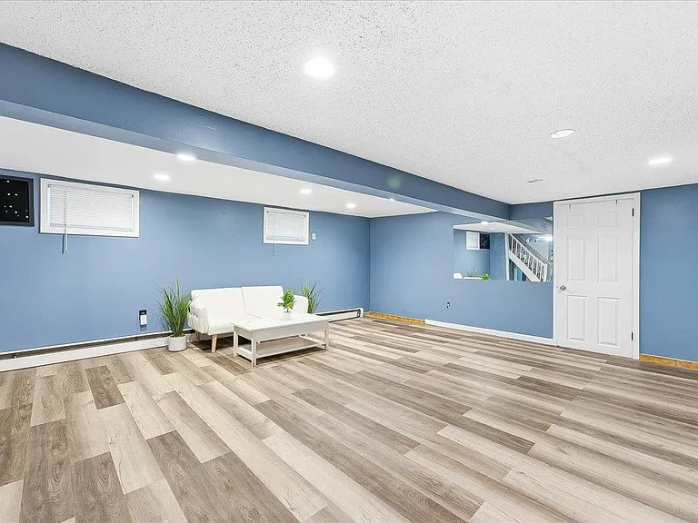 169 Zabriskie St #1 — Photo 28