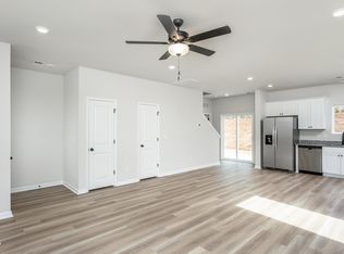 18 Neuse Hollow Ct, Clayton, NC 27527