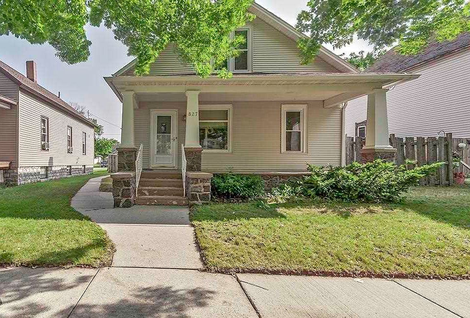 827 Terrace Ave, WI 54143 Zillow