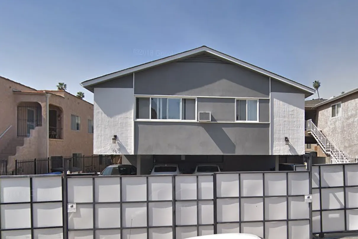 1631 N Harvard Blvd — Photo 2