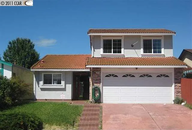 3104 Hemlock St photo 1