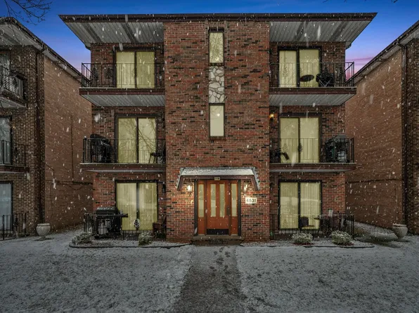 6531 W 64th Pl APT 1W, Chicago, IL 60638