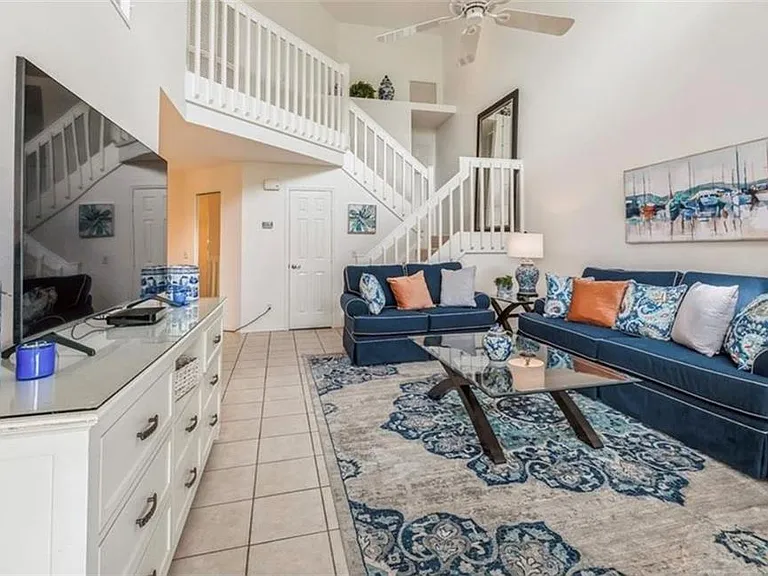 27121 Oakwood Lake Dr — Photo 1