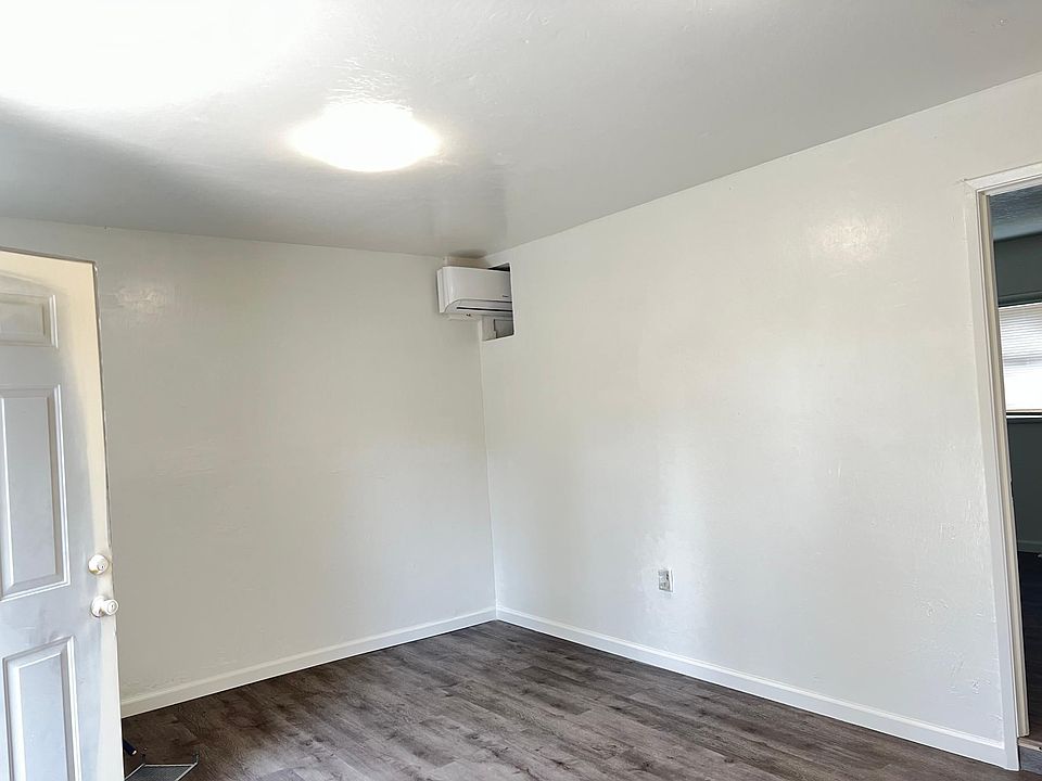 1st image of 232 Oakshire Ave N #2