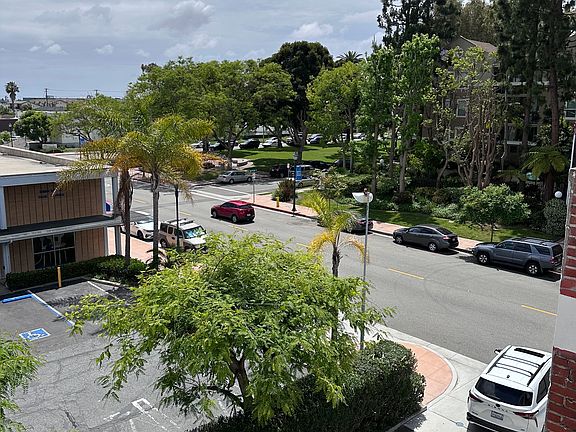 4th image of 1414 Cravens Ave APT 7