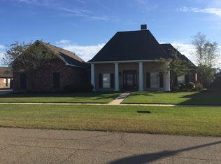 12506 Deerfield Dr, Walker, LA 70785