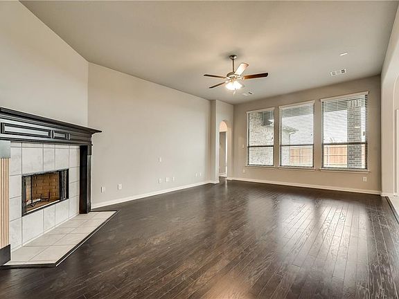 5th image of 2210 Abela Dr