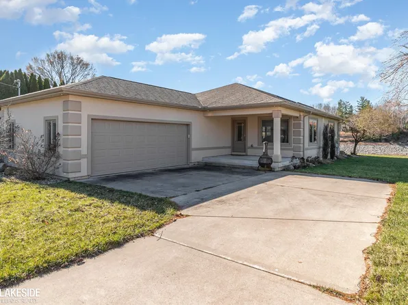 571 Quillette St, Beaverton, MI 48612