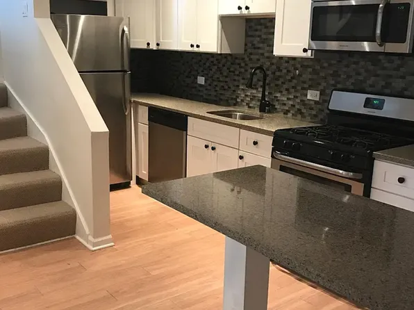 935 W Armitage Ave #3D, Chicago, IL 60614