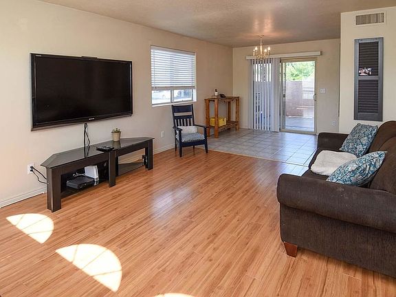4th image of 1139 N 1570 W #33