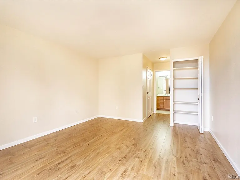 1625 Larimer St #1604 — Photo 2