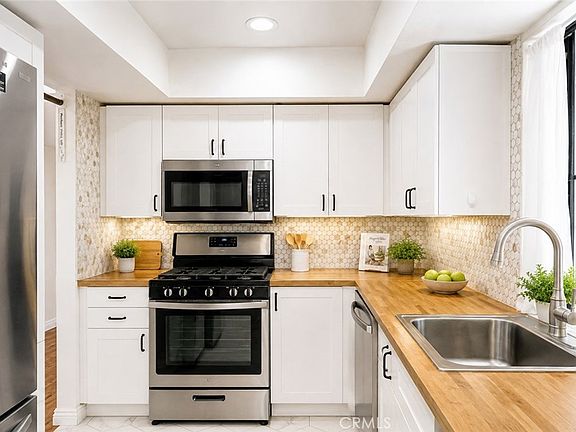 4th image of 7001 S La Cienega Blvd APT 101