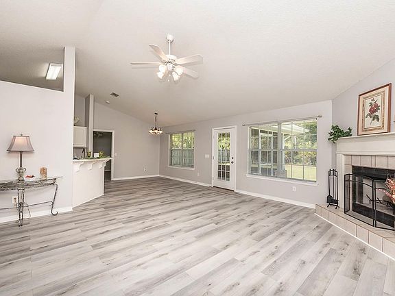 3rd image of 7432 Chimney Pines Dr