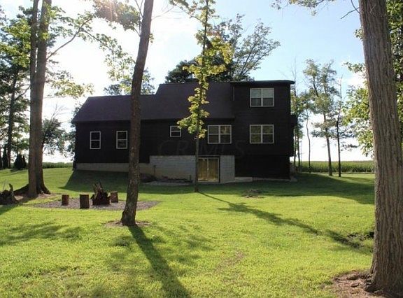 3rd image of 779 Township Road 206