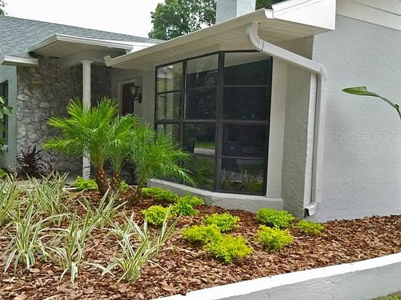 3rd image of 6909 N Glen Ave